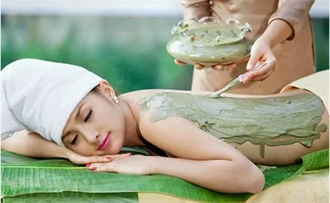 L&agrave;m trắng da bằng tr&agrave; xanh