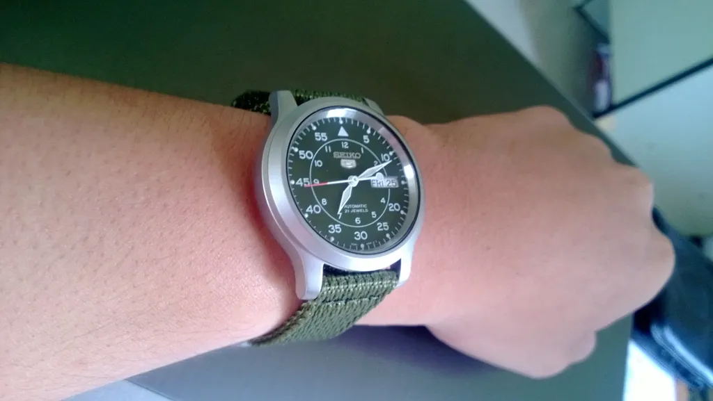 Đồng hồ Seiko 5 qu&acirc;n đội đồng hồ b&aacute;n chạy của h&atilde;ng Seiko