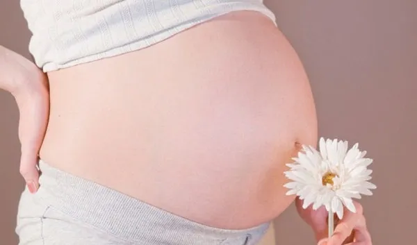 cần l&agrave;m g&igrave; để chống bị rạn da