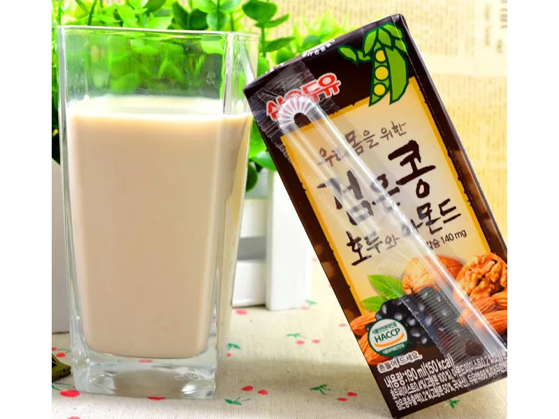 Sữa &oacute;c ch&oacute; hạnh nh&acirc;n đậu đen H&agrave;n Quốc