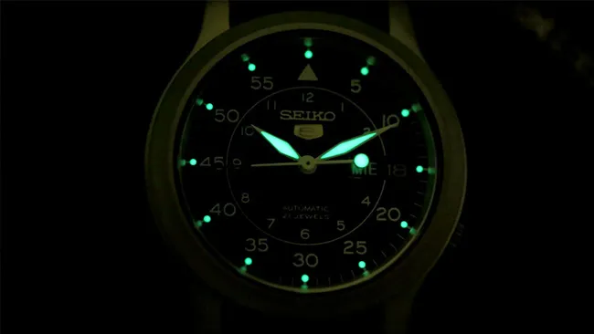 Review đồng hồ Seiko 5 qu&acirc;n đội ch&iacute;nh h&atilde;ng 2