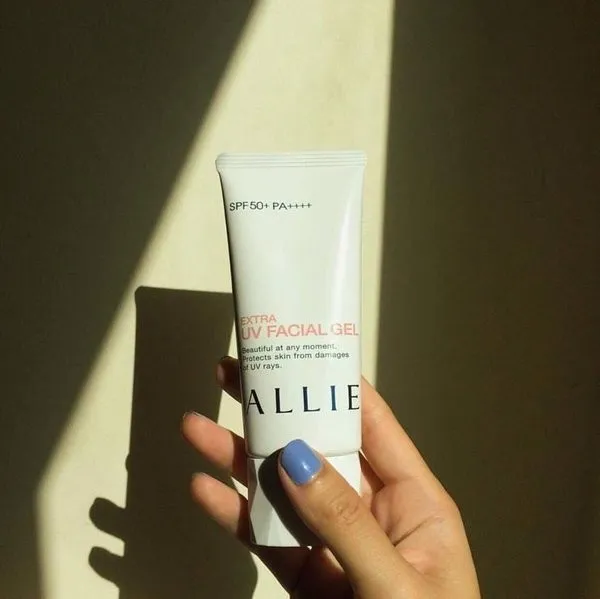 Ưu v&agrave; nhược điểm của kem chống nắng Allie