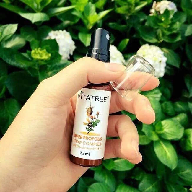 Xịt keo ong Vitatree gi&aacute; bao nhi&ecirc;u? Mua ở đ&acirc;u?
