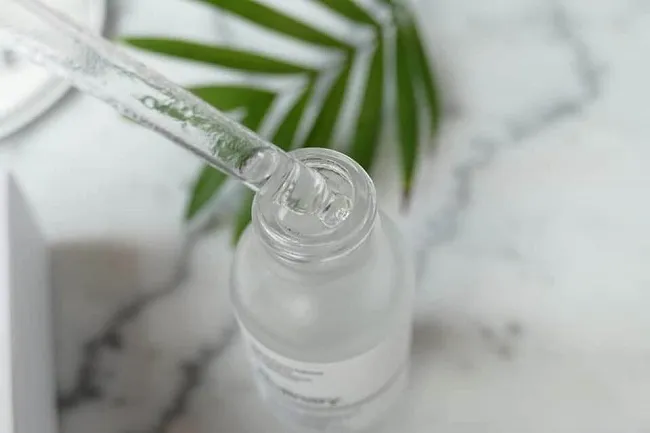 Review Alpha Arbutin The Ordinary 2% + HA có thực sự dưỡng trắng da ‘thần thánh” như lời đồn?