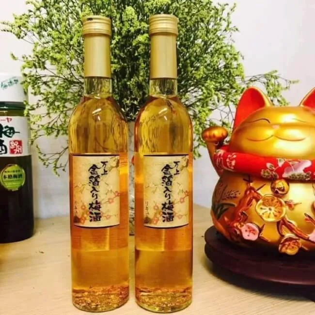 Rượu mơ vảy v&agrave;ng Kikkoman