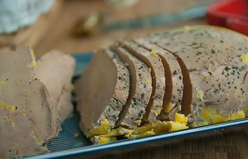 Pate c&aacute; nục