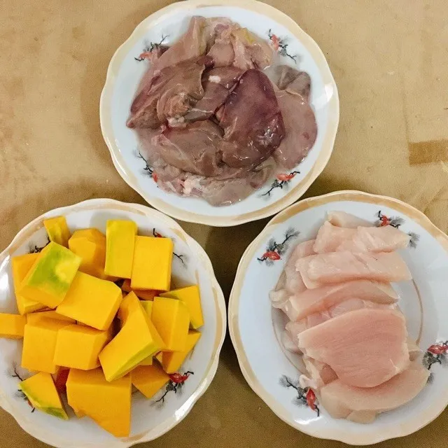 Pate thịt g&agrave;, gan lợn