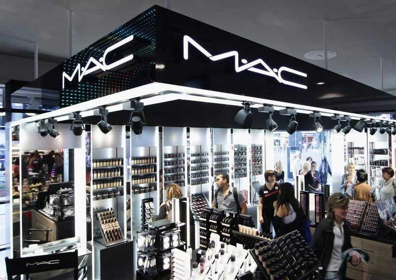 Store quảng b&aacute; v&agrave; kinh doanh son MAC tại TPHCM