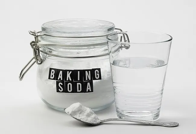 C&aacute;ch l&agrave;m thơm miệng- S&uacute;c miệng bằng baking soda