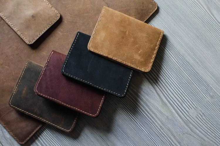 V&iacute; da khắc t&ecirc;n hai bạn hoặc d&ograve;ng v&iacute; da handmade xịn x&ograve;