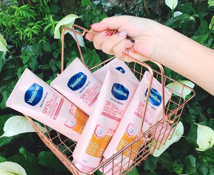 Mua kem dưỡng thể Vaseline 50x ch&iacute;nh h&atilde;ng tại Chiaki.vn