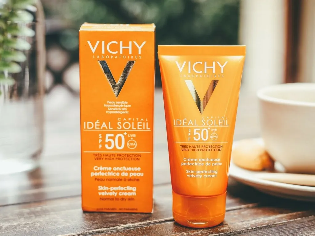 Kem Chống Nắng đi biển Vichy Id&eacute;al Soleil SPF50 