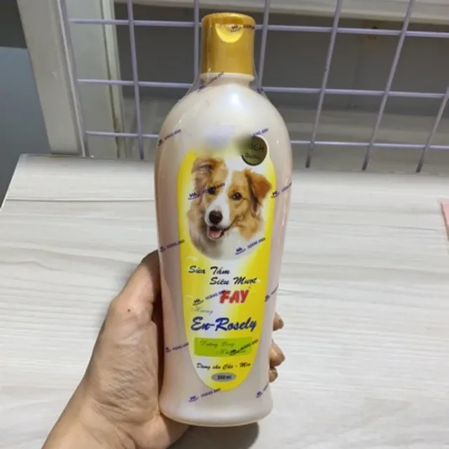 Sữa tắm Fay En-Rosely&nbsp;gi&uacute;p cải thiện m&ugrave;i h&ocirc;i th&uacute; cưng của bạn