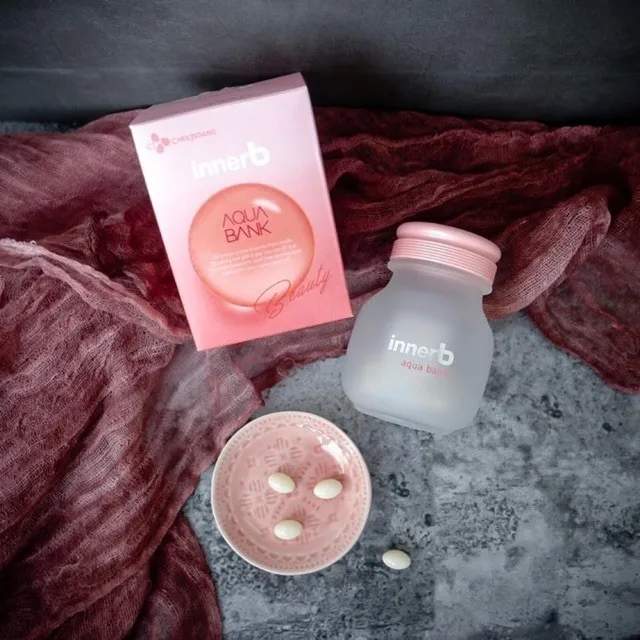 Vi&ecirc;n uống cấp nước Aqua Bank mang tới h&agrave;m lượng collagen cao