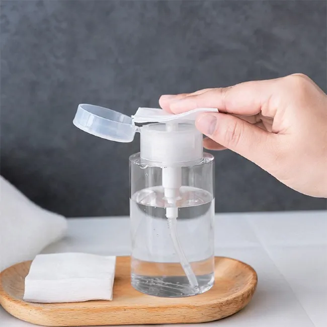 Tẩy trang dạng xịt c&oacute; thể l&agrave;m m&aacute;t da