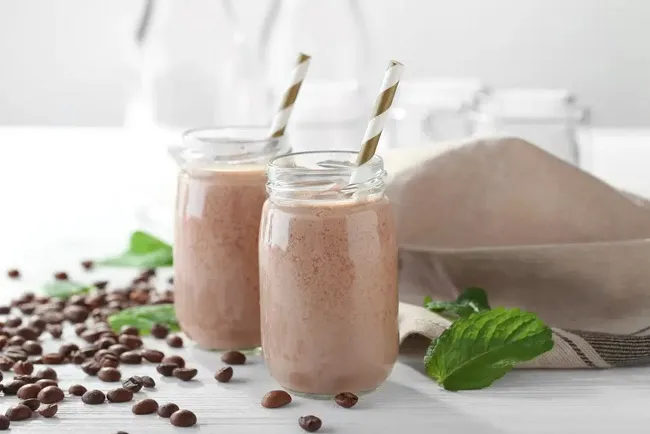 Thức uống gi&agrave;u protein gi&uacute;p giảm mỡ bụng