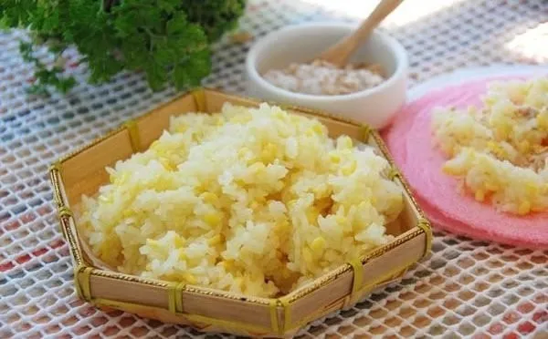 Bị m&egrave;o cắn kh&ocirc;ng n&ecirc;n ăn đồ nếp, rau muống, thịt b&ograve;, ... tr&aacute;nh ảnh hưởng tới vết sẹo sau n&agrave;y