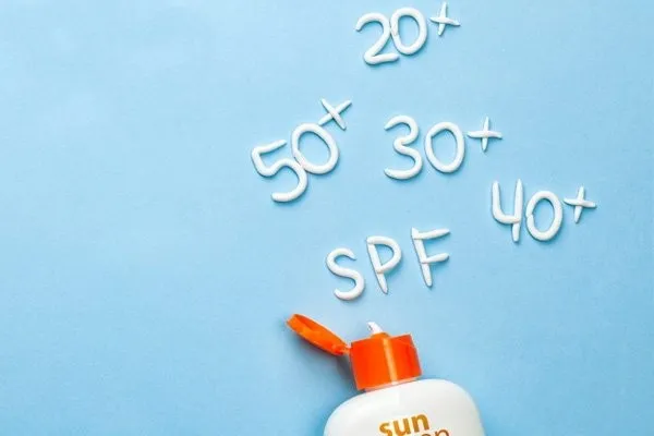 N&ecirc;n chọn chỉ số SPF trong kem chống nắng ph&ugrave; hợp với từng nhu cầu, loại da