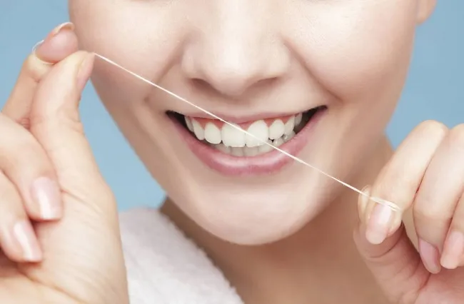 Chỉ nha khoa chăm s&oacute;c răng miệng;