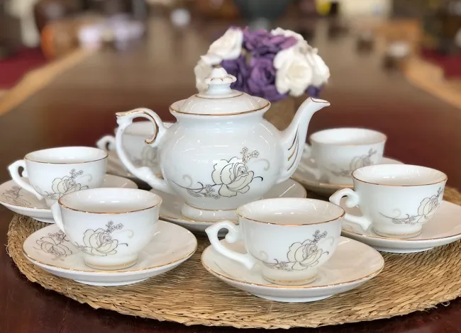 Bộ ấm tr&agrave; gốm sứ - qu&agrave; Tết cho nh&acirc;n vi&ecirc;n