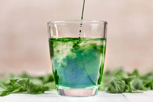 Diệp lục collagen l&agrave; g&igrave;? Uống diệp lục c&oacute; tốt kh&ocirc;ng?