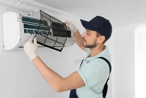 C&aacute;ch khắc phục m&aacute;y lạnh bị chảy nước hiệu quả l&acirc;u d&agrave;i - chiaki