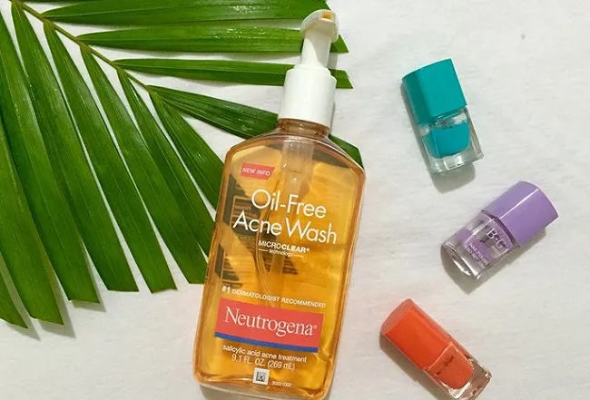 Sữa rửa mặt cho nam trị mụn Neutrogena