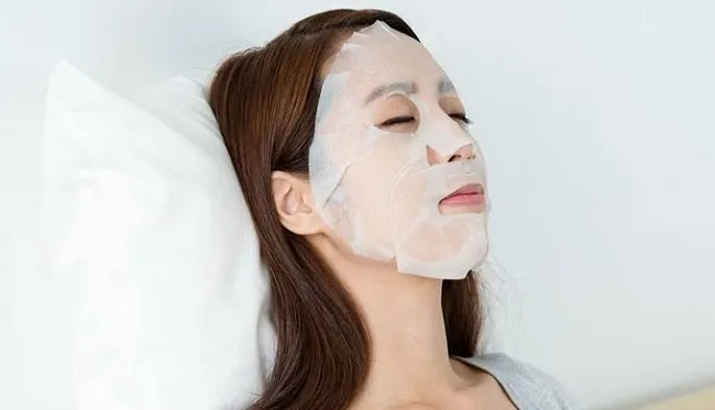 Sau khi peel da c&oacute; n&ecirc;n đắp mặt nạ