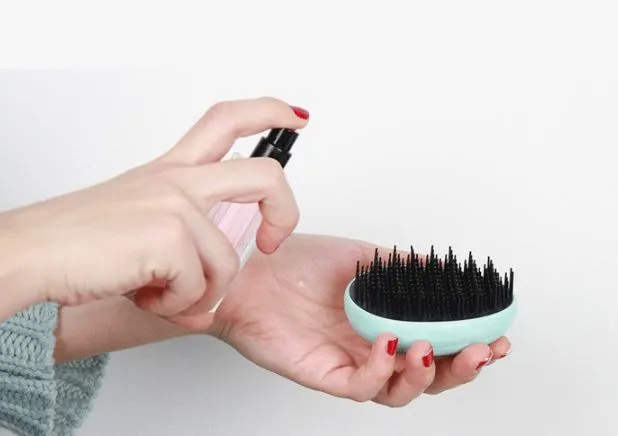 xịt nước hoa đ&uacute;ng c&aacute;ch,c&aacute;ch xịt nước hoa đ&uacute;ng c&aacute;ch,c&aacute;ch xịt nước hoa,xịt nước hoa,sử dụng nước hoa,c&aacute;ch xịt nước hoa thơm l&acirc;u