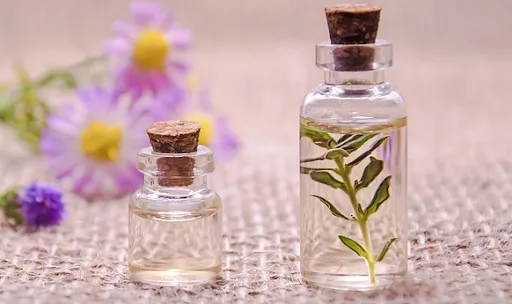 Tinh dầu nước hoa c&oacute; tốt kh&ocirc;ng?