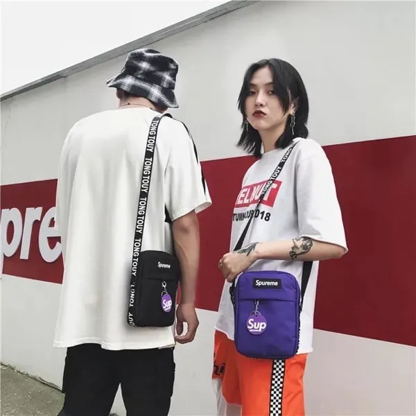 T&uacute;i đeo ch&eacute;o unisex d&agrave;nh cho nam v&agrave; nữ c&aacute; t&iacute;nh