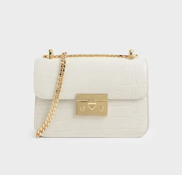 T&uacute;i x&aacute;ch Charles & Keith Croc-Effect Chain Strap Crossbody&nbsp;đẹp