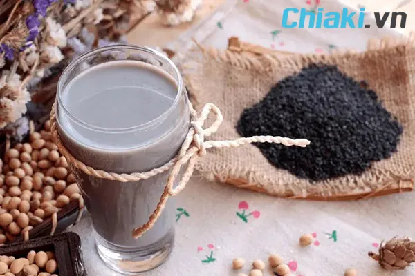 Sữa hạt m&egrave; đen c&oacute; nhiều lợi &iacute;ch cho sức khỏe