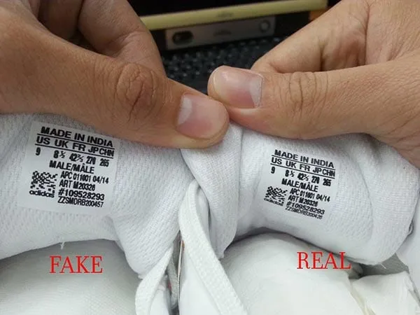 Kiểm tra tag gi&agrave;y Adidas để ph&acirc;n biệt