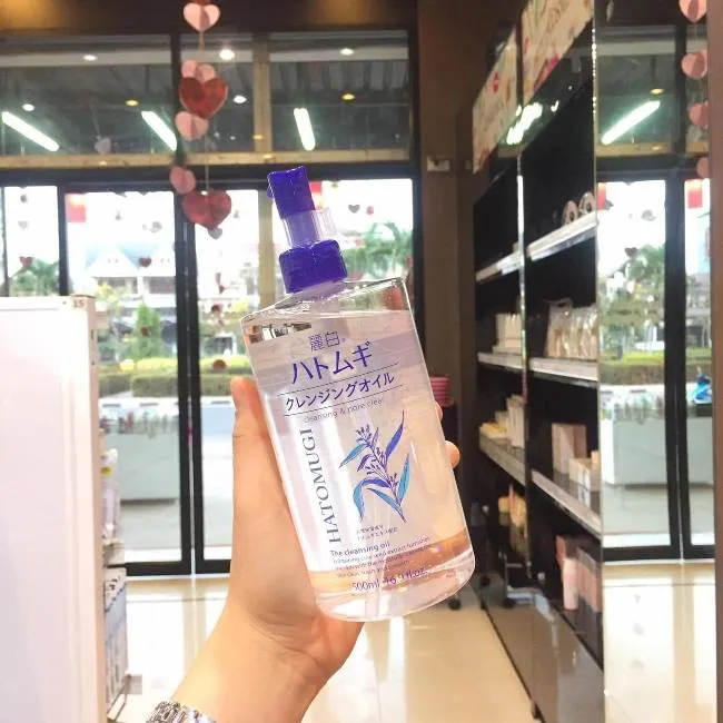 Dầu tẩy trang &Yacute; Dĩ Hatomugi của Nhật