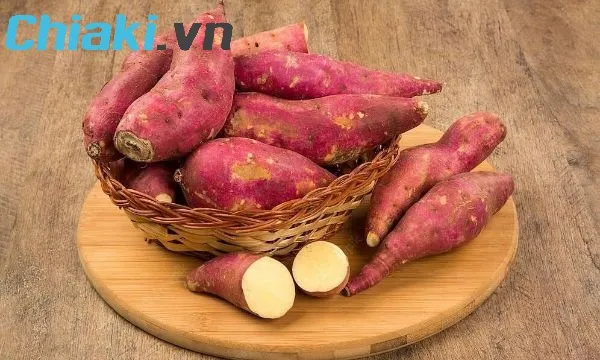 khoai l&agrave; thực phẩm gi&agrave;u canxi cho b&agrave; bầu