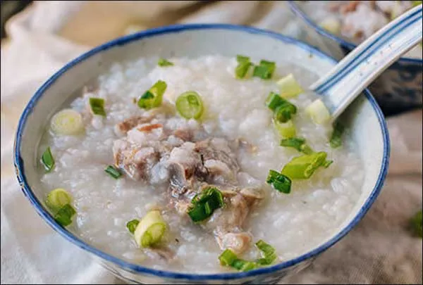 M&oacute;n ch&aacute;o sườn nấu từ m&aacute;y l&agrave;m sữa hạt