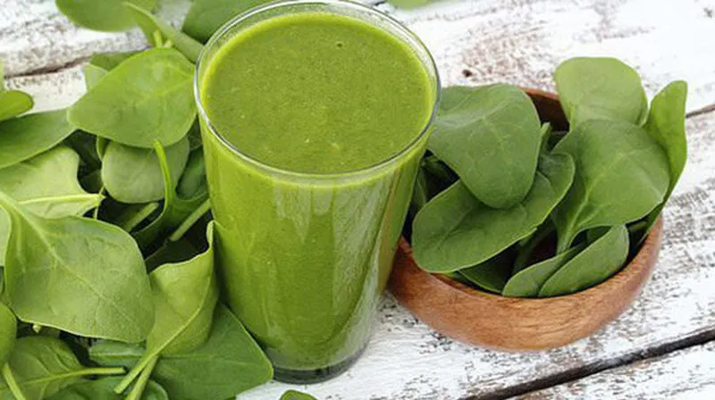 uống nước g&igrave; để giảm cholesterol