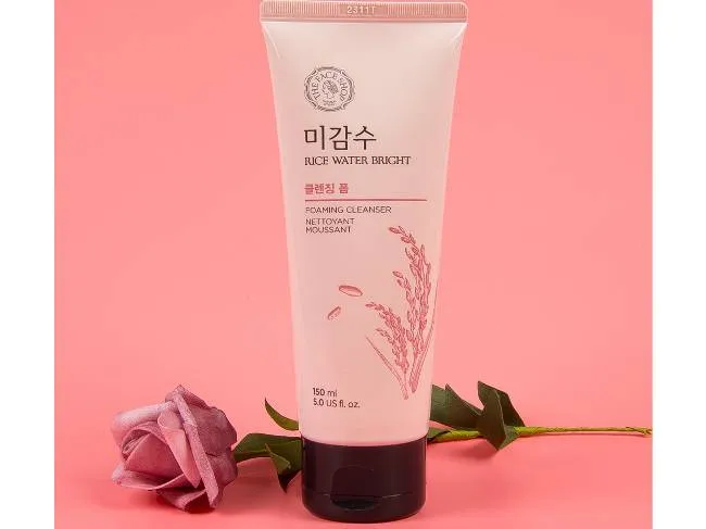 Sữa rửa mặt H&agrave;n Quốc The Face Shop Rice Water Bright trị mụn