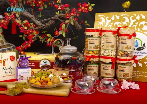 Biếu qu&agrave; Tết cho bố mẹ người y&ecirc;u với set hộp qu&agrave; Tết hạt dinh dưỡng