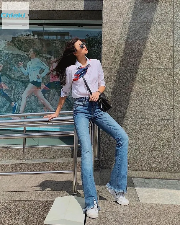 Nike Air Force 1 nữ phối c&ugrave;ng quần ống loe