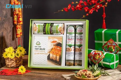 Đặc sản qu&ecirc; hương được coi l&agrave; m&oacute;n qu&agrave; biếu tết tinh tế nhưng v&ocirc; c&ugrave;ng gần gũi