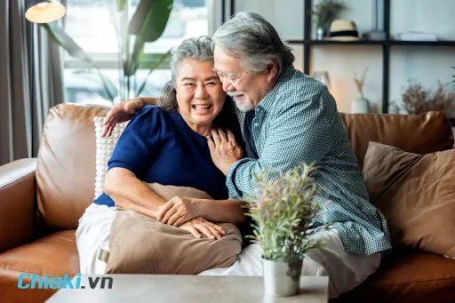 Người gi&agrave; thường gặp phải vấn đề sức khoẻ g&igrave;?