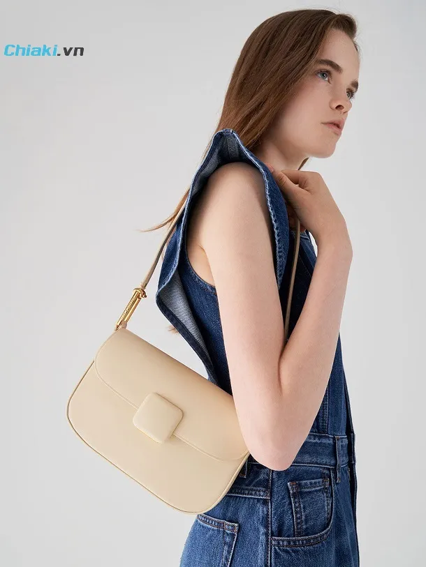 T&uacute;i x&aacute;ch Charles & Keith Koa Square Push-Lock Shoulder Bag