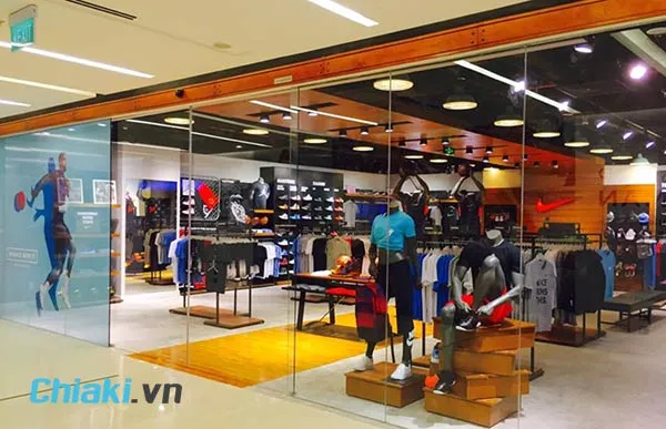 cửa h&agrave;ng gi&agrave;y Nike Diamond Plaza