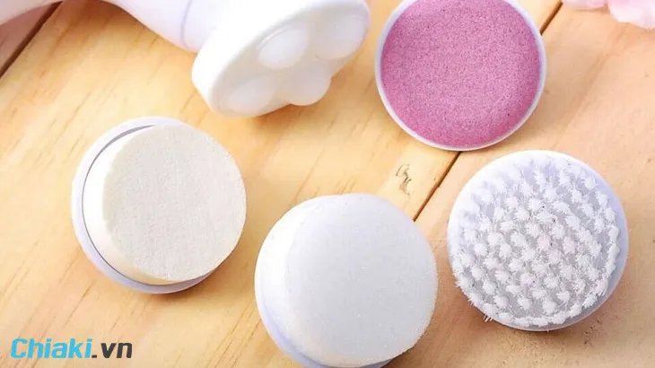 Lựa chọn đầu cọ của m&aacute;y rửa mặt sao cho th&iacute;ch hợp