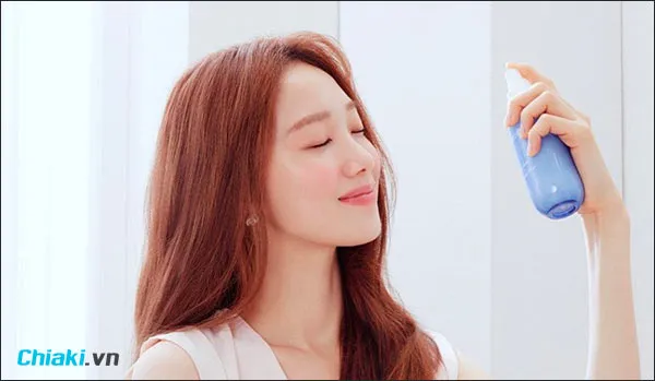xịt kho&aacute;ng l&agrave; c&aacute;c bước make up c&oacute; kem chống nắng