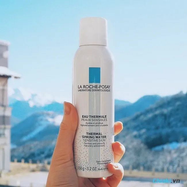 Xịt kho&aacute;ng La Roche Posay Thermal Spring Water l&agrave;m dịu da