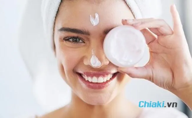 C&aacute;ch sử dụng kem dưỡng trắng da cho da ngăm đen
