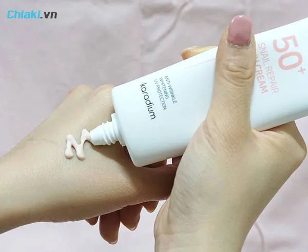 kết cấu của Kem chống nắng karadium Snail Repair Sun Cream
